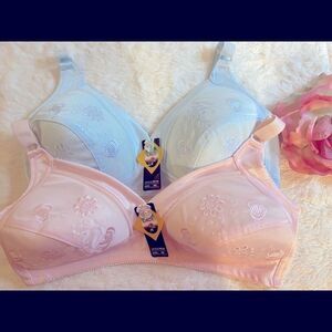🌷Lacy assorted embroidery floral print Bras 38C